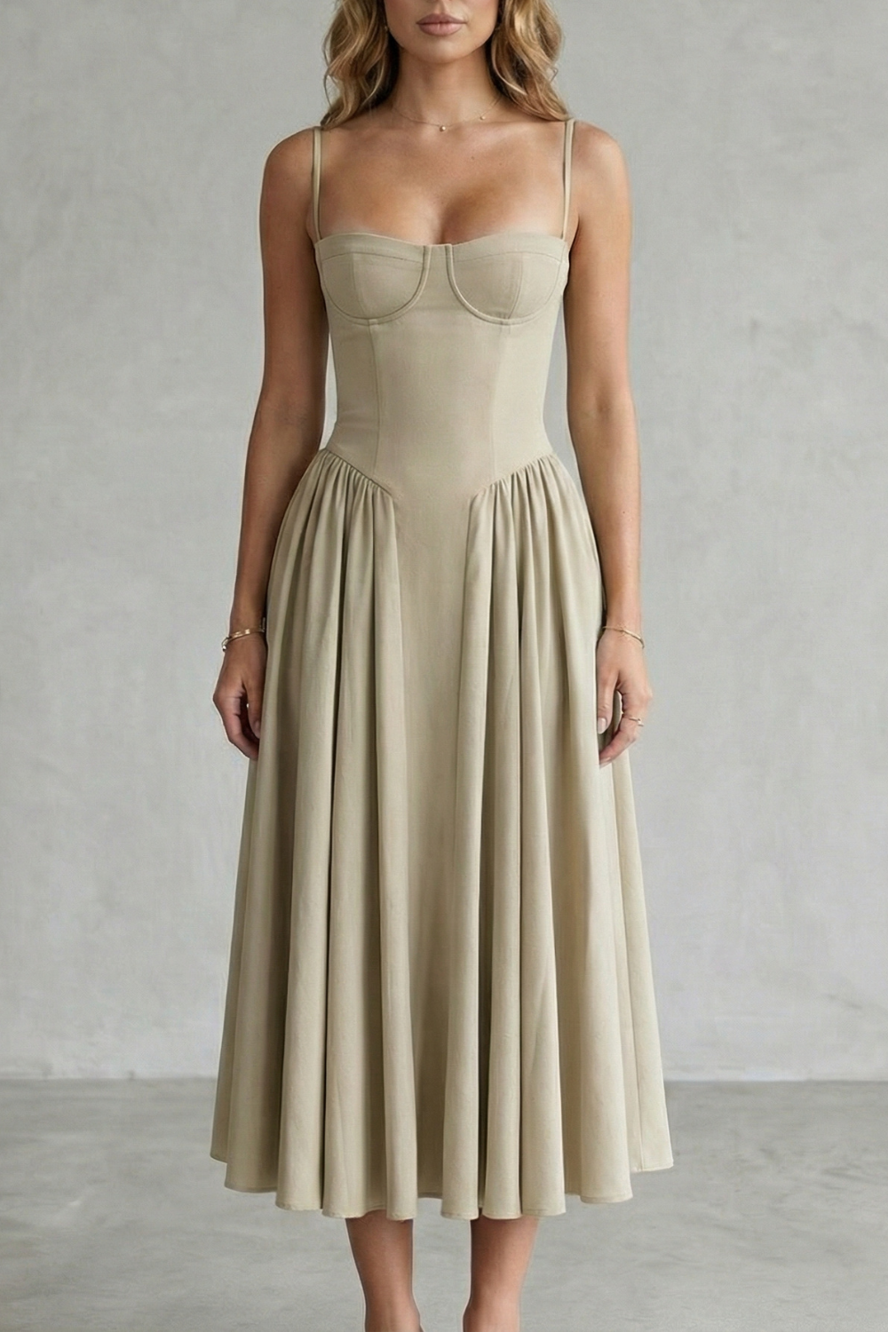 Sleeveless Structured Dress for Women – Timeless Design, Elegant Fit