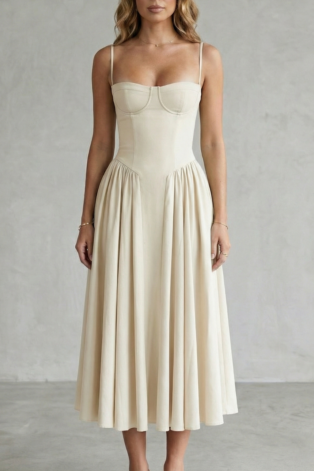 Sleeveless Structured Dress for Women – Timeless Design, Elegant Fit