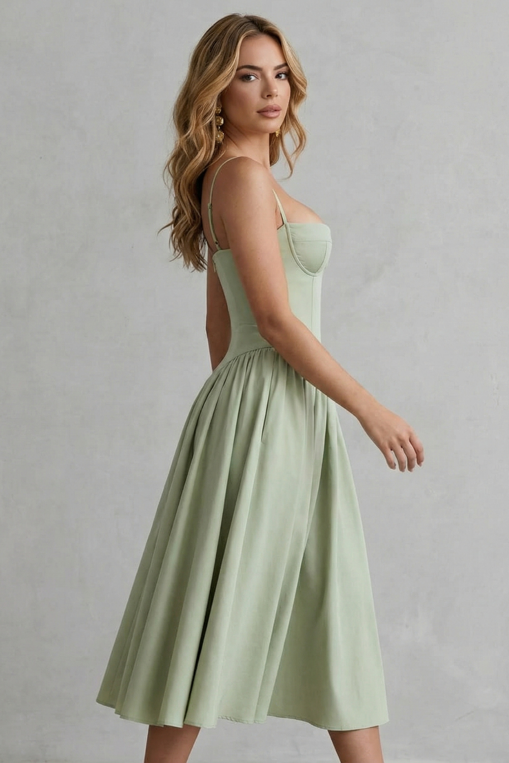 Sleeveless Structured Dress for Women – Timeless Design, Elegant Fit