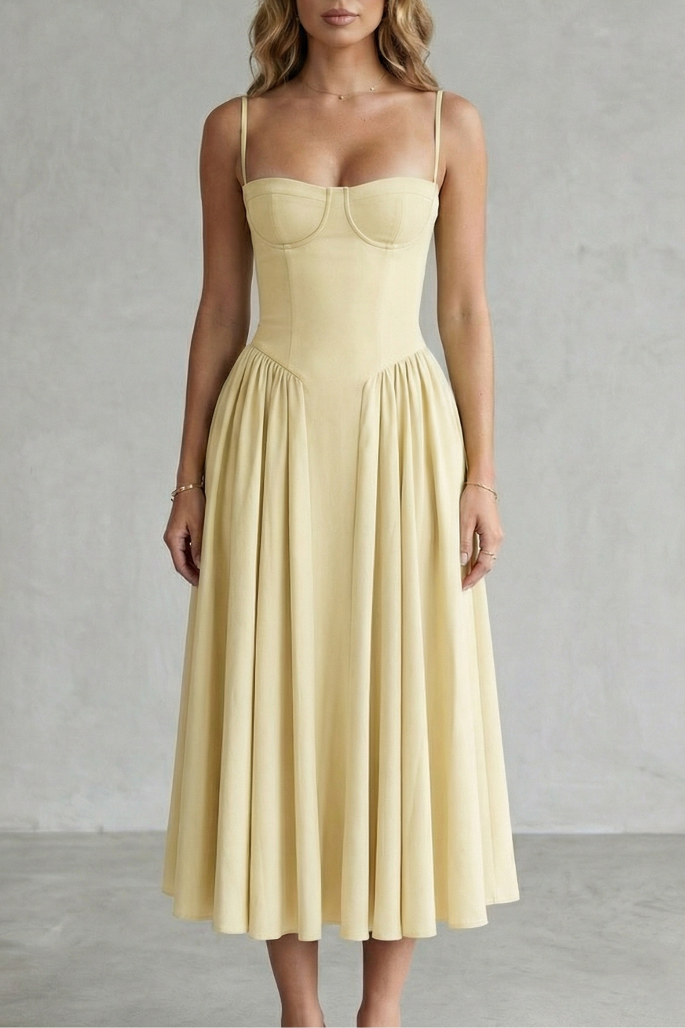Sleeveless Structured Dress for Women – Timeless Design, Elegant Fit