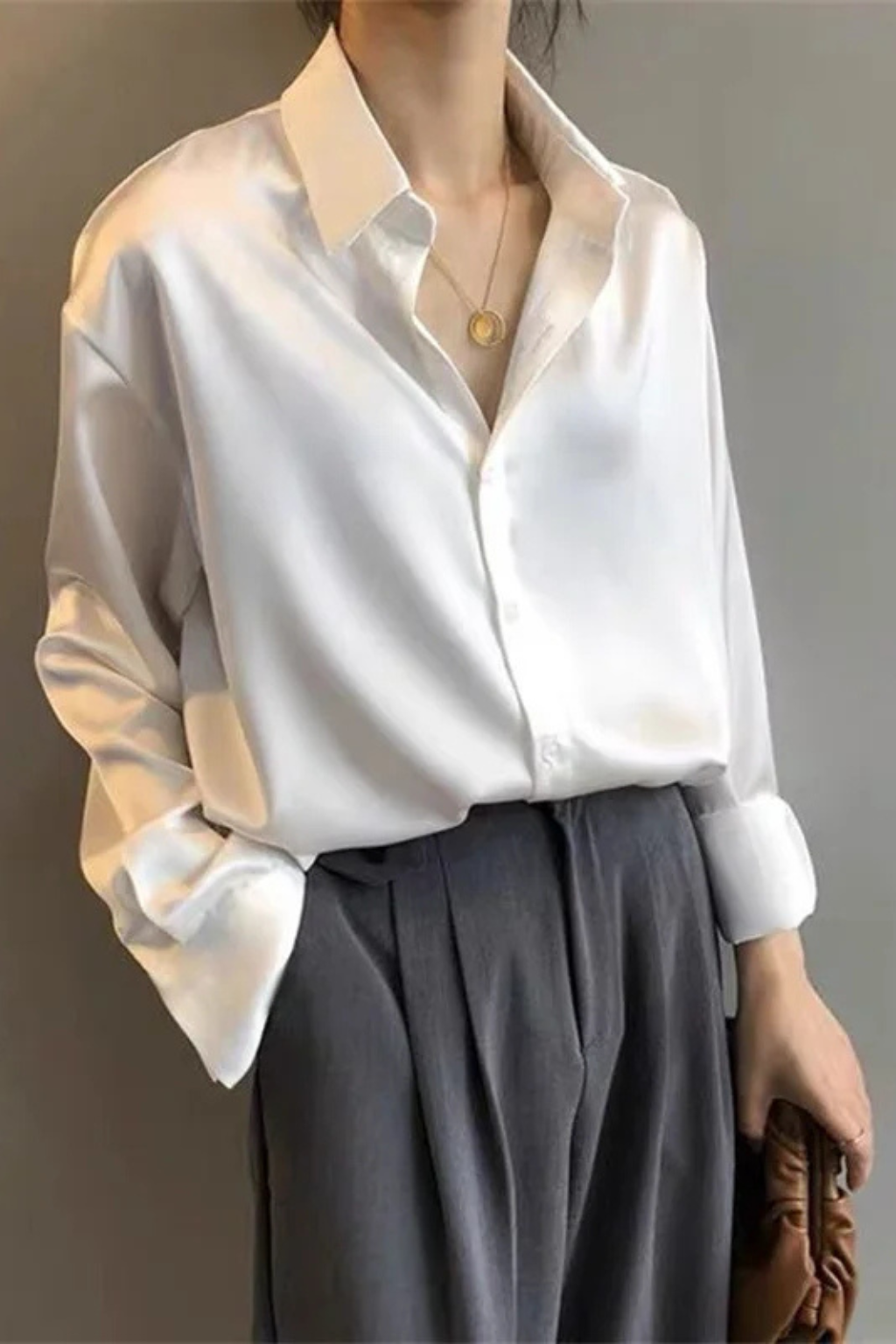 Relaxed Fit Long Sleeve Button Down Blouse for Women - Lightweight Cotton, Casual Wear, Versatile Style
